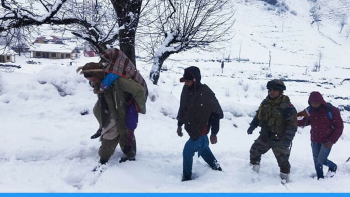 Chinar Corps Rescue 80 year old woman in heavy snowfall